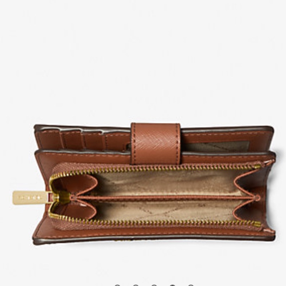 Michael Medium Crossgrain Leather Bifold Wallet
Luggage 
NWT - Picture 4 of 16